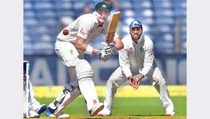Renshaw, Starc revive Australia in 1st Test