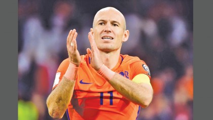 Dutch media call for a ‘clean sweep’ of football