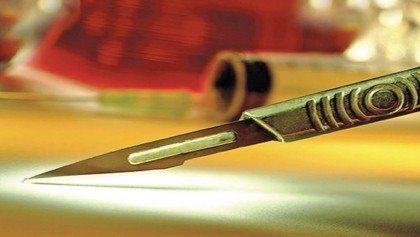 Robots stake their claim in 
the operating room
