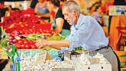 Why Romanians are obsessed with garlic
