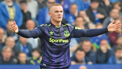 Rooney rescues Everton as 
Gabbiadini saves Saints