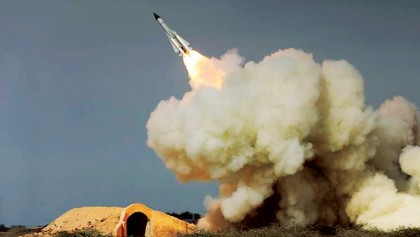 Defiant Iran in missile exercise 