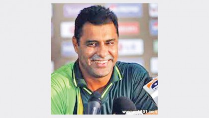 Pakistan retain Waqar as coach until England tour