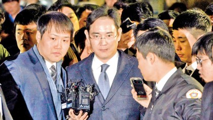 Samsung begins 
S Korea exchange