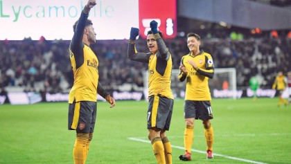 Sanchez treble fires swaggering Arsenal