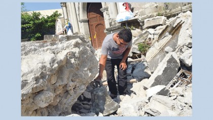 Second quake strikes as bewildered Filipinos hunt for survivors