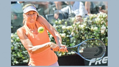 Sharapova wins opening match in Rome