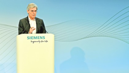 Siemens shares nosedive on overhaul plan, energy woes