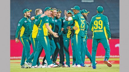 South Africa complete Australia whitewash in 5th ODI