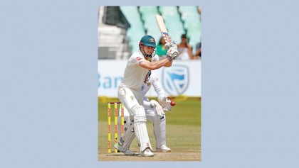 Australia build lead over South Africa