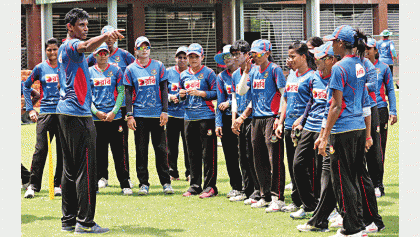 Women cricket team leaves for Pakistan today