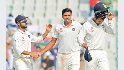 Five-star Ashwin sparks South African collapse
