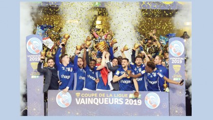 Strasbourg clinch French League Cup title