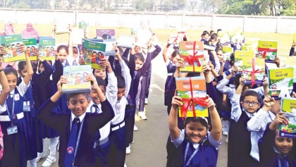 Students jubilant with new textbooks in dists