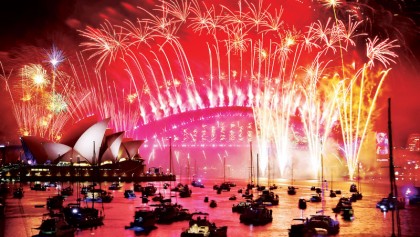 Sydney kicks off dazzling New Year’s parties 