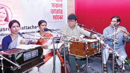 Ankhi and Anushree perform 
Tagore songs at AFD