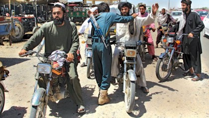 Clashes as Taliban edge closer to Helmand capital