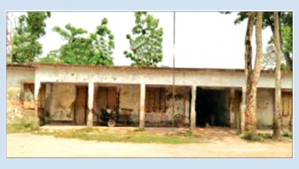 Teachers shift classes to Upazila Bhavan