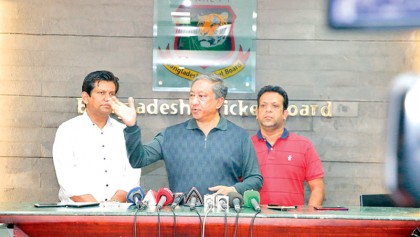 Teams must include fast bowler, leg-spinner, says Nazmul