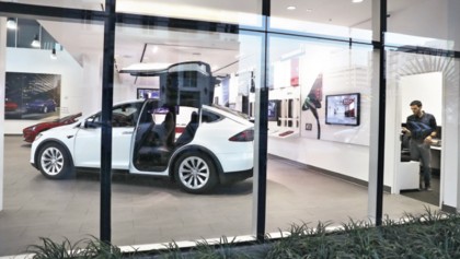 Tesla chief breaks ground on Shanghai plant