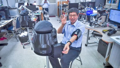 Thai hospitals deploy ‘ninja robots’ to aid virus battle