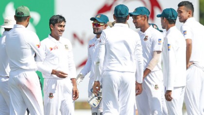 South Africa in dominant position after Elgar ton