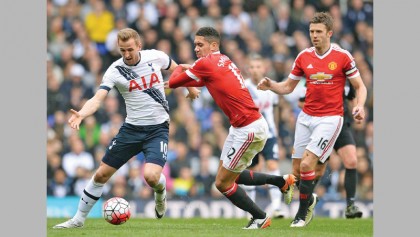 Leicester out in front as Spurs stay in title hunt 