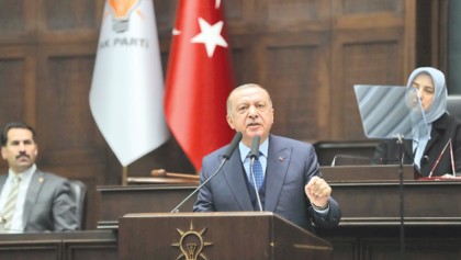 Turkey warns France against Kurd support