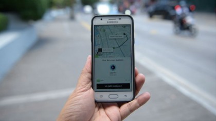 Former Uber chief names 2 directors, surprises board