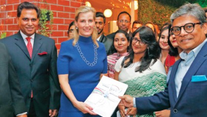 ULAB Students Get DEA Gold Award