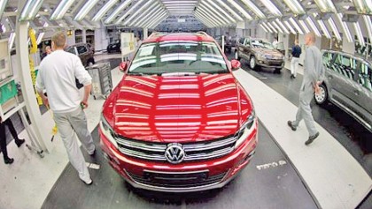 VW reaches deal with suppliers to resume production
