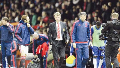 Van Gaal thanks ManU fans for support