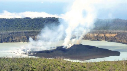 Vanuatu to permanently evacuate entire volcanic island 