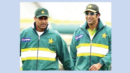 Wasim, Waqar call Pakistan to raise game 