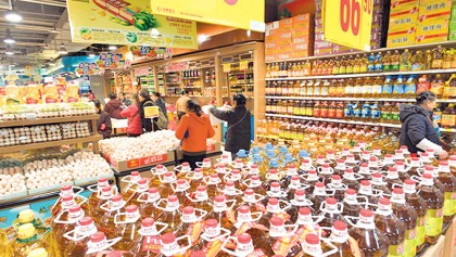 Which shoppers are driving the remarkable growth in superstores across Bangladesh?
