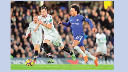 Willian leads Chelsea to get back on track