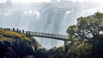 Zambia, Botswana: Victoria Falls and Lions