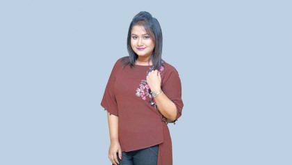 Zhilik sings to final tune 
of Subir Nandi