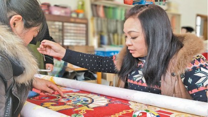 Zu's family embroidery: Art on fingertips