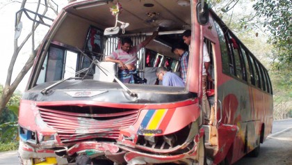 8 die, 75 hurt in accidents
