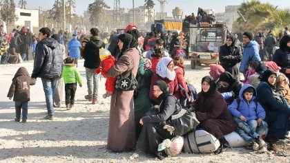 Thousands flee heavy Aleppo fighting
