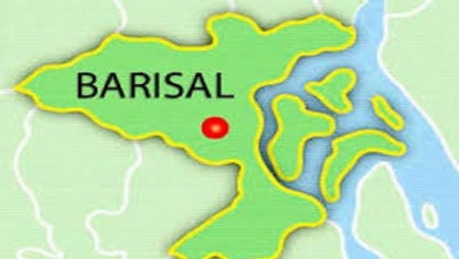 Illegal parking spoils new 
four-lane road in Barisal