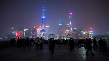 China gears up thrust against graft, pollution