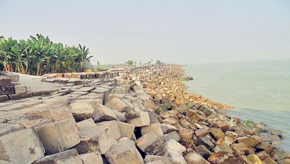 Erosion turns serious in Bhola