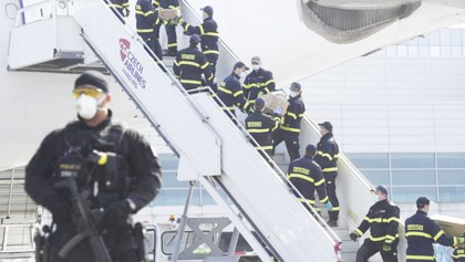 Airlines beg for aid as
corona hits business