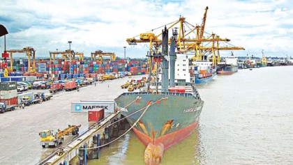 Unloading ‘crippled’ in Ctg port
