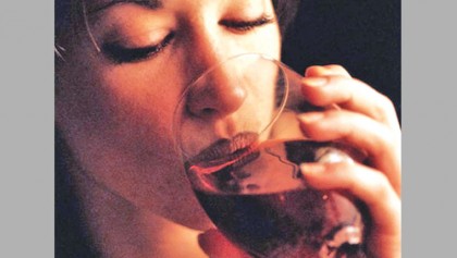 Even moderate drinking may dull the aging brain
