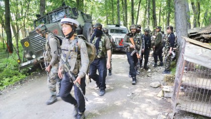 Clashes, curfew in 
Indian Kashmir after 
rebel leader killed
