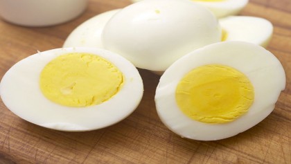 Nutritional benefits and health risks of eggs