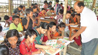 Baladevs Shishu Tirtha teaches art for free 